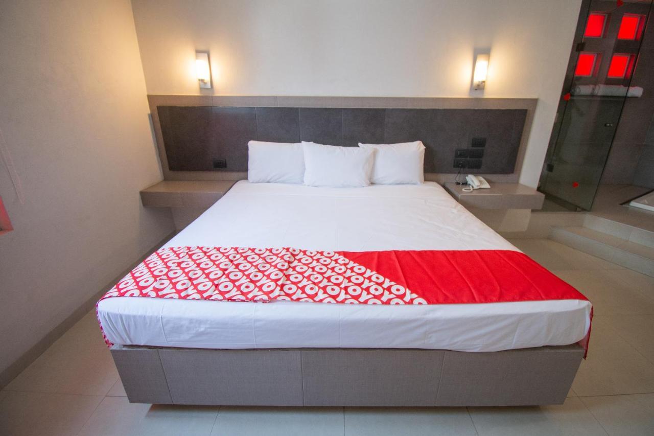 Auto Hotel Hacienda Arriba León Zewnętrze zdjęcie