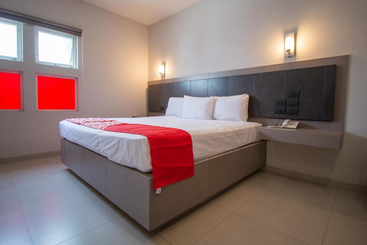 Auto Hotel Hacienda Arriba León Zewnętrze zdjęcie