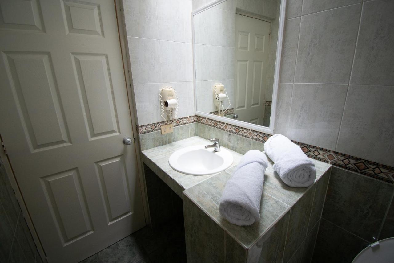 Auto Hotel Hacienda Arriba León Zewnętrze zdjęcie
